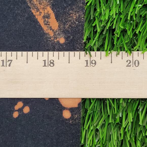 Wolf Portrait Bleached Shirt S/M 19x27 Black Edgy - Picture 6 of 12